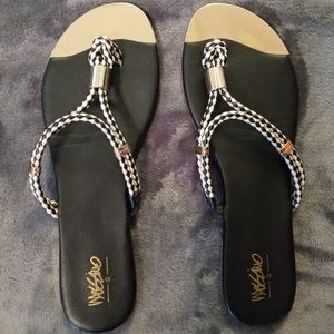 Mossimo flip flops